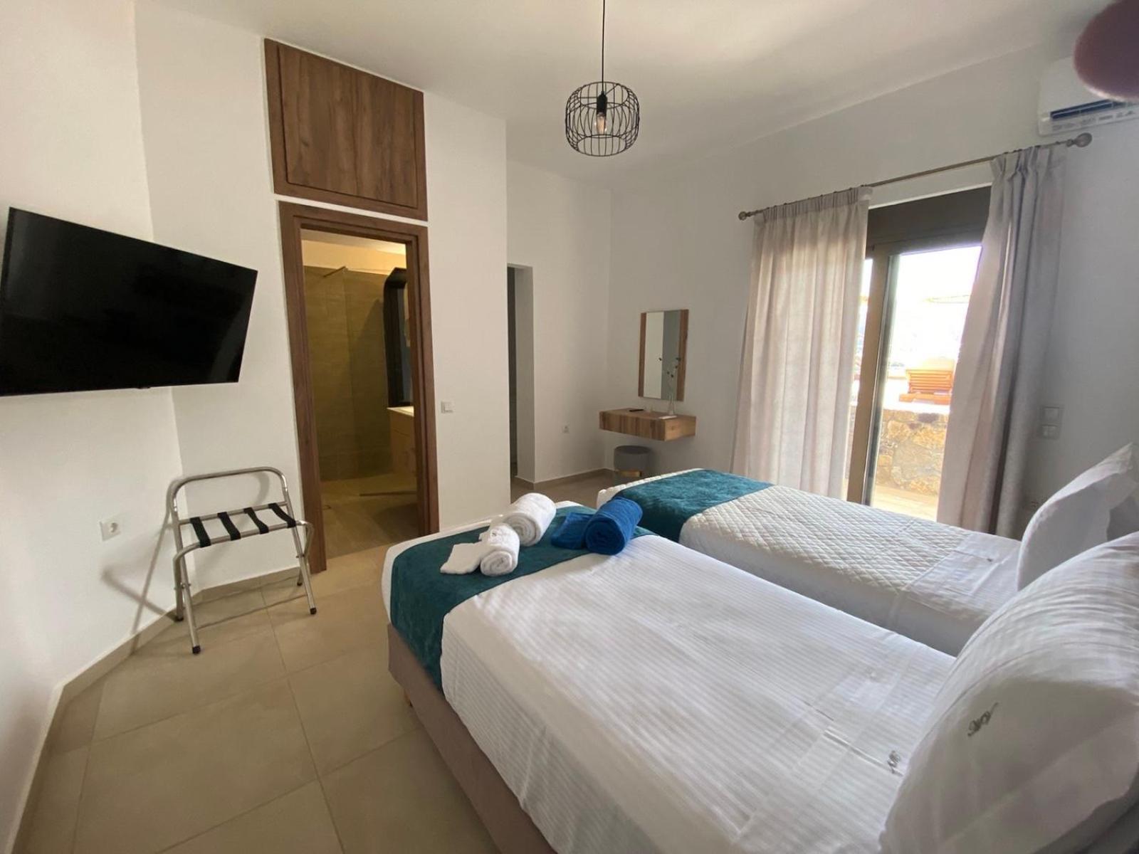 Mediterranean View Villa มากรีเยียลอส ภายนอก รูปภาพ